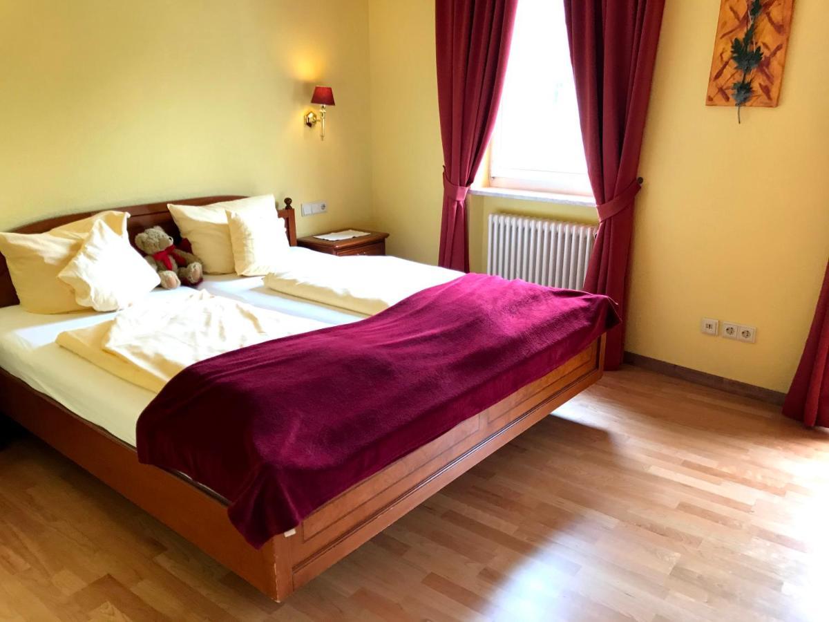 Hotel Garni Wiestor Uberlingen Exteriör bild