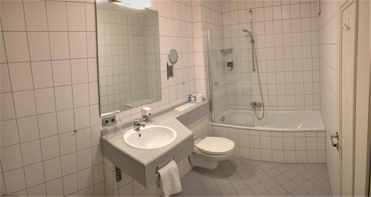 Hotel Garni Wiestor Uberlingen Exteriör bild