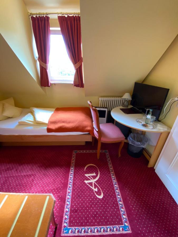 Hotel Garni Wiestor Uberlingen Exteriör bild